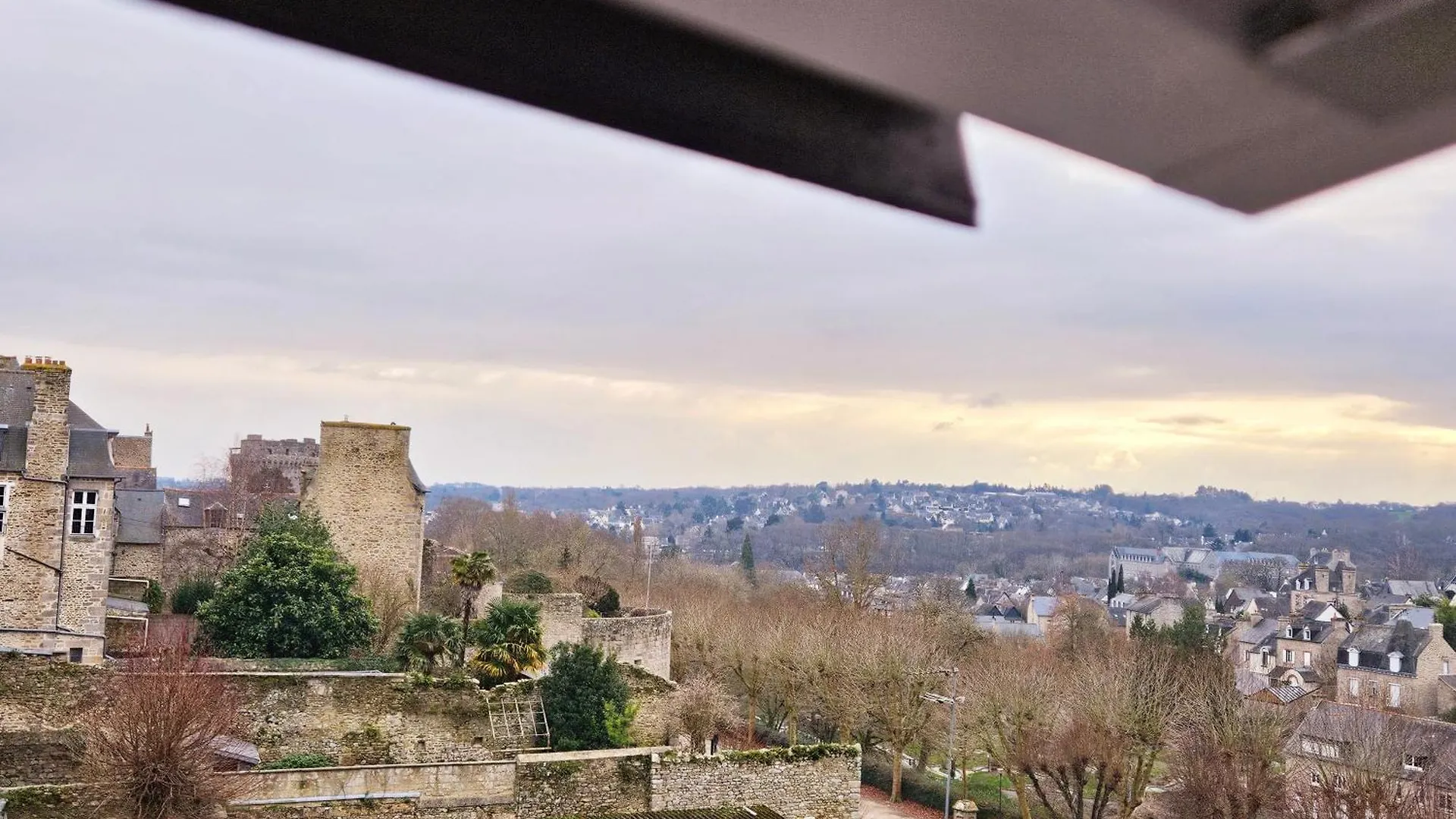 Apartament Duplex Au Coeur De Dinan 0*,  Francja